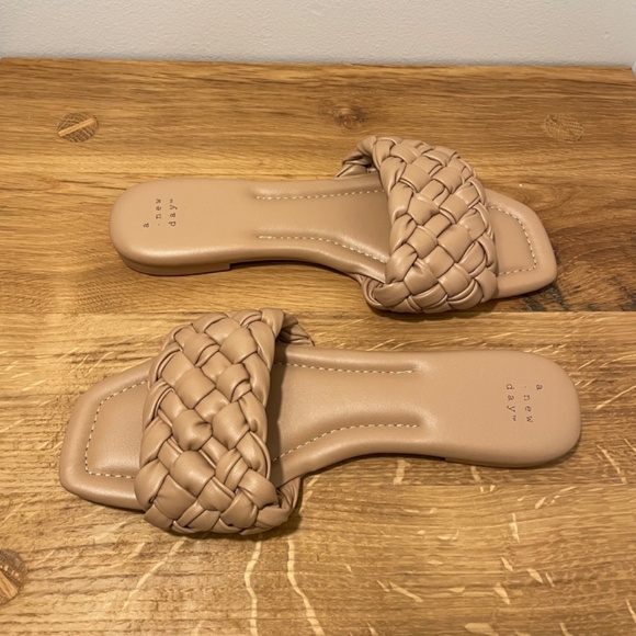 a new day Slip on Sandal Beige Tan Square Toe Size 9 Women’s – BRAND NEW - Picture 10 of 10